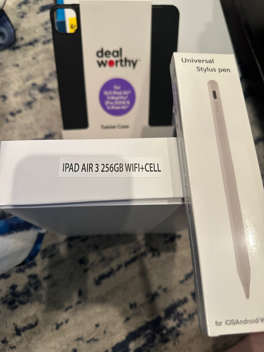 Pre-Owned Apple iPad Air 3 10.5" 256GB Wi-Fi — Silver, A12 Bionic, Includes Universal Pen
