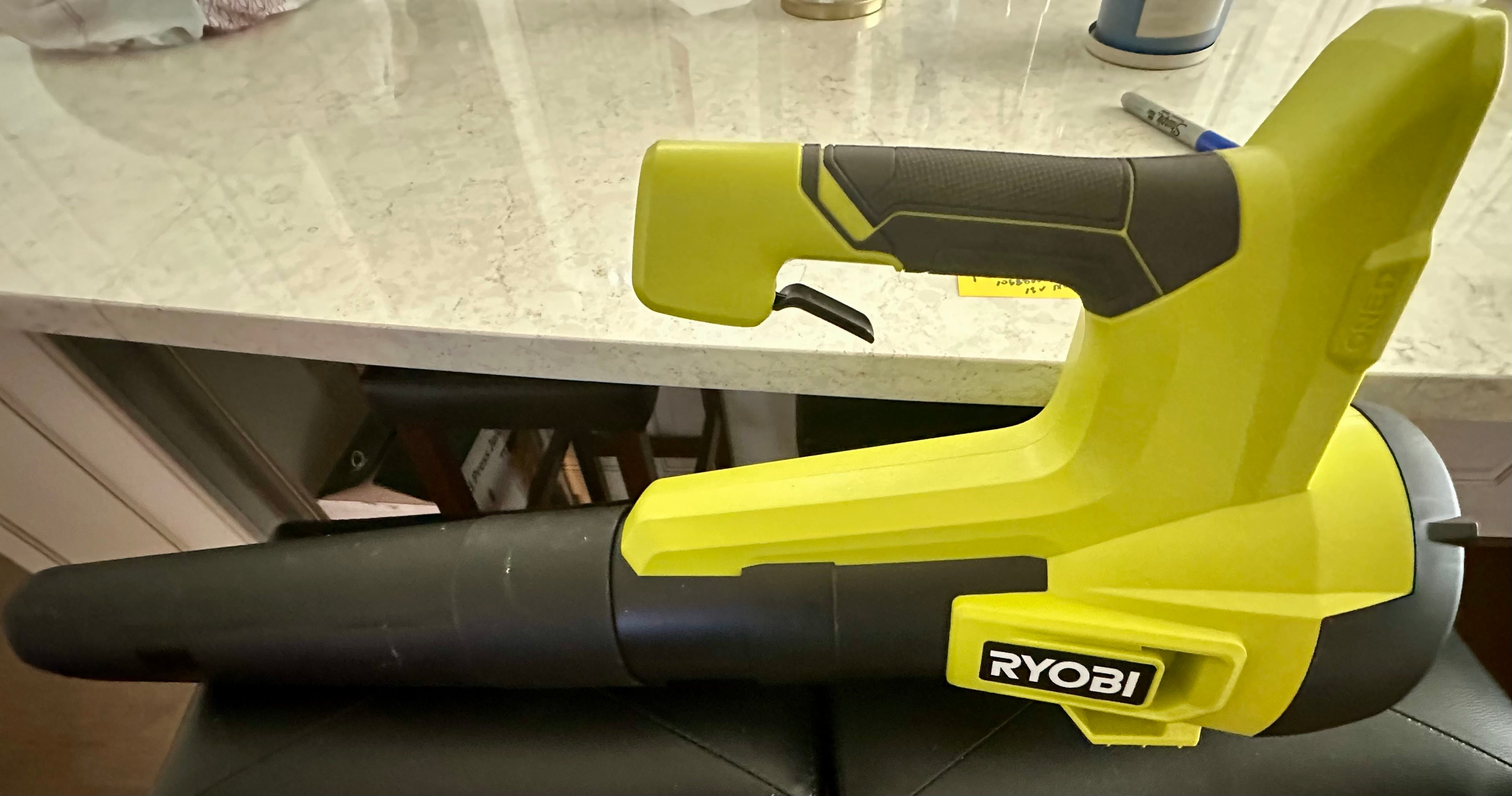 Ryobi 350 CFM leaf blower RYOBI ONE+ HP 18V Brushless 110 MPH